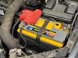 Tại sao ắc quy nhanh hỏng